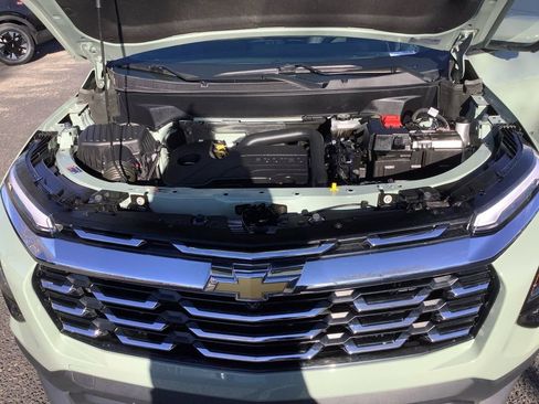 Used 2025 Chevrolet Equinox LT w/ Convenience Package II image 21