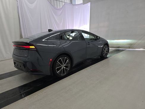 Used 2024 Toyota Prius XLE image 2