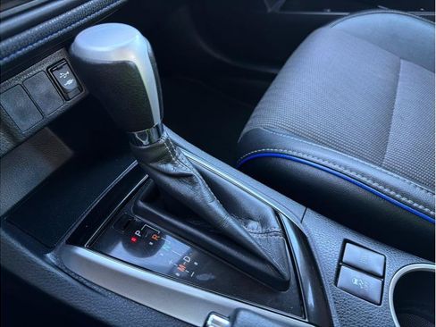 Used 2017 Toyota Corolla SE FWD image 21
