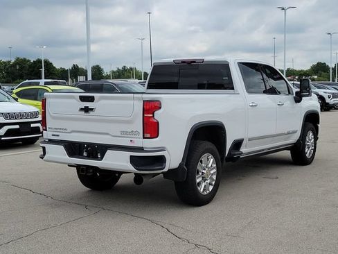 Used 2024 Chevrolet Silverado 2500 High Country w/ Technology Package AWD/4WD image 6