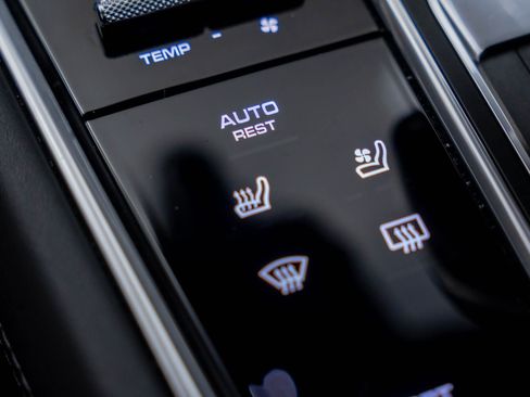 Certified 2023 Porsche Panamera 4 AWD/4WD image 27
