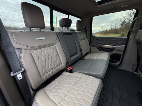 Used 2026 Ford F450 Platinum w/ Platinum Plus Package image 45