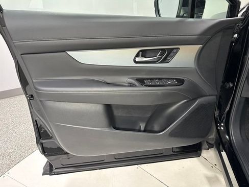 Used 2025 Nissan Murano SL w/ Cargo Package AWD/4WD image 11