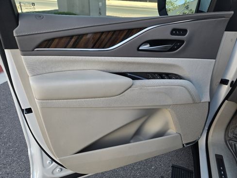 Used 2023 Cadillac Escalade ESV Sport Platinum w/ LPO, ONYX Package image 44