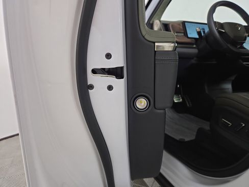 Used 2023 Rivian R1T Adventure image 30