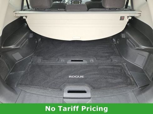 Used 2015 Nissan Rogue SV image 27