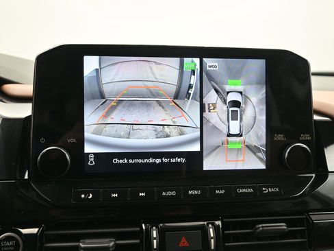 Used 2023 Nissan Pathfinder Platinum w/ Cargo Package image 9