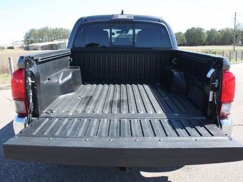 Used 2020 Toyota Tacoma SR5 image 20