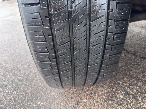 Used 2020 Chevrolet Tahoe 4WD w/ Remote Keyless Entry Package image 40