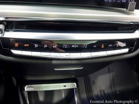 New 2025 Cadillac Lyriq Luxury image 18