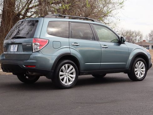 Used 2011 Subaru Forester 2.5X Limited w/ Utility Pkg image 5
