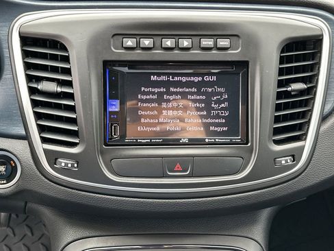 Used 2015 Chrysler 200 S image 23