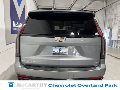 Used 2023 Cadillac Escalade Sport Platinum AWD/4WD image 6