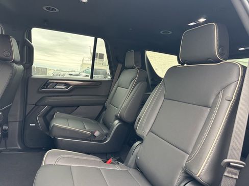 New 2025 GMC Yukon Elevation image 33