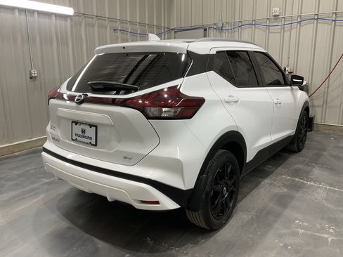 Used 2024 Nissan Kicks SV image 21