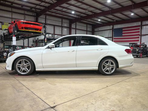 Used 2014 Mercedes-Benz E 350 E 350 Luxury 4MATIC AWD 4dr Se image 4