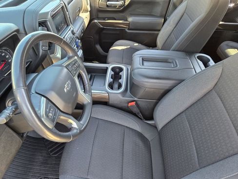 Used 2022 Chevrolet Silverado 1500 LT Trail Boss image 18