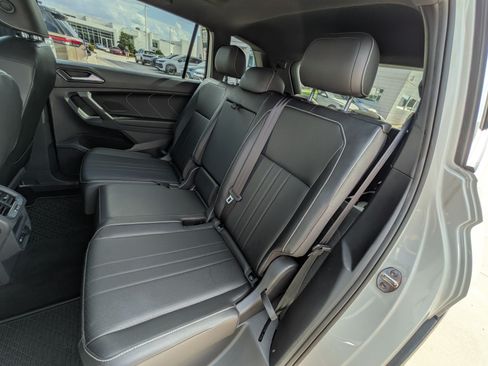 Certified 2023 Volkswagen Tiguan SE R-Line FWD image 14