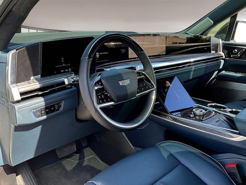 New 2025 Cadillac Escalade IQ Sport 2 w/ LPO, ONYX Package image 6