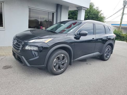 Used 2026 Nissan Rogue SV w/ SV Premium Package FWD image 13