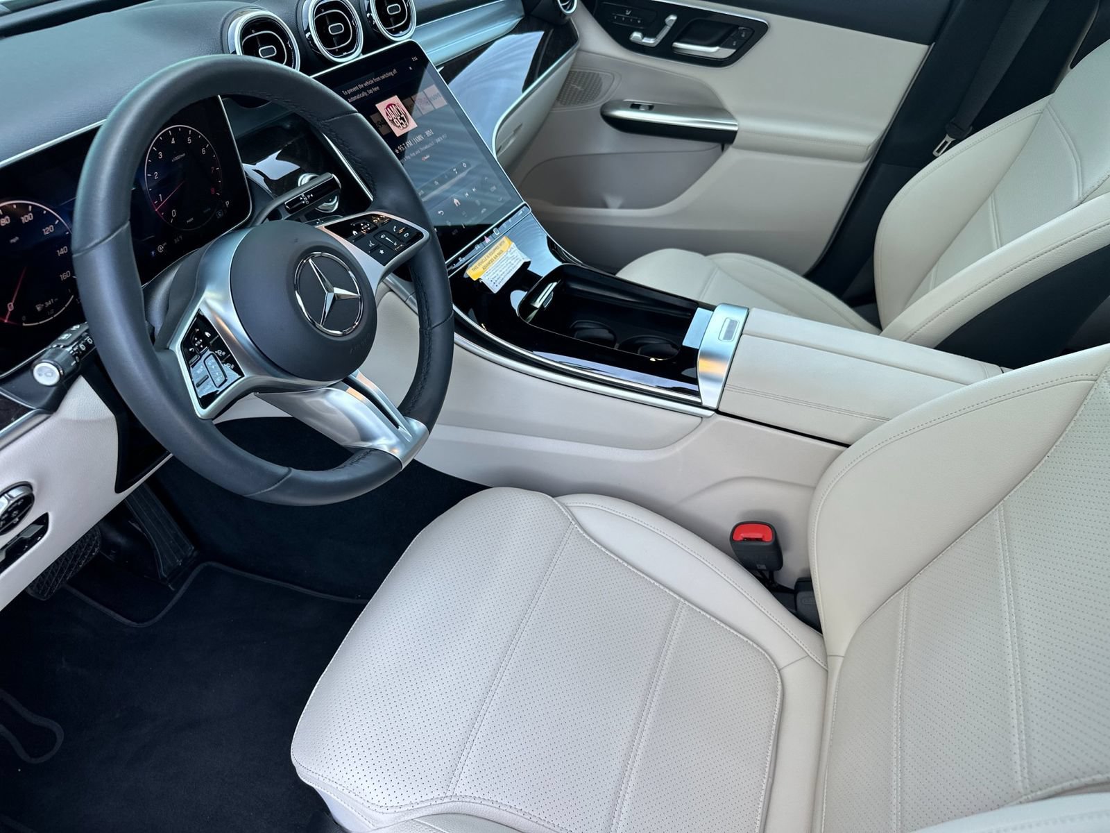 Certified 2026 Mercedes-Benz GLC 300 4MATIC image 11