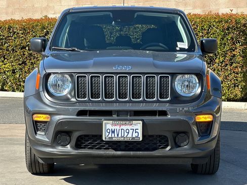 Used 2023 Jeep Renegade Latitude image 9