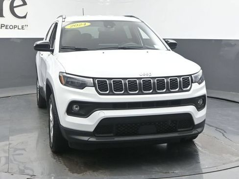 Used 2024 Jeep Compass Latitude AWD/4WD image 56