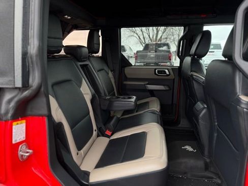 Used 2023 Ford Bronco Wildtrak image 21