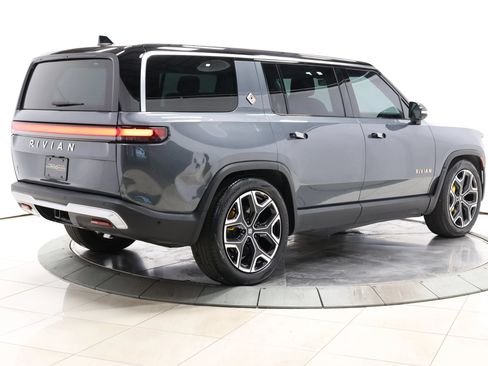 Used 2024 Rivian R1S Adventure AWD/4WD image 5