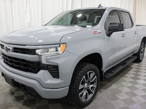 Used 2024 Chevrolet Silverado 1500 RST w/ Z71 Off-Road Package image 31