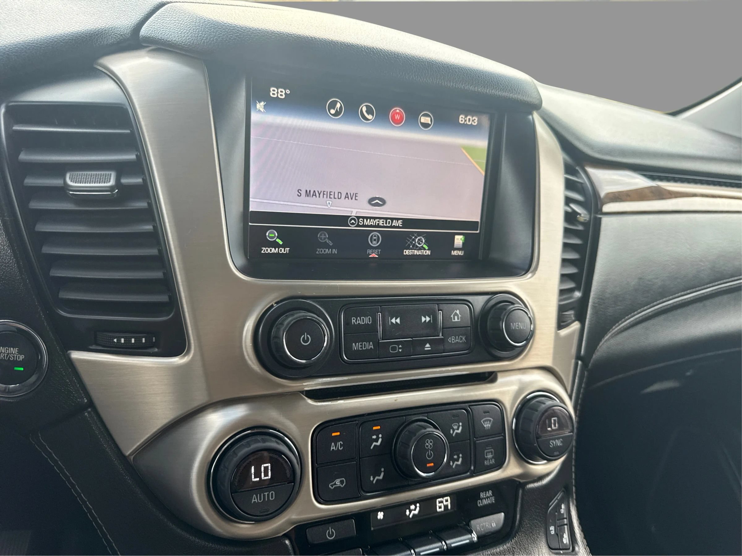 Used 2016 GMC Yukon Denali RWD image 16
