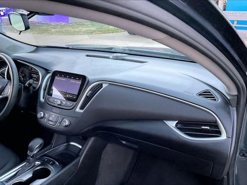 Used 2021 Chevrolet Malibu LS image 18