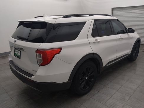 Used 2020 Ford Explorer XLT w/ Equipment Group 202A RWD image 9