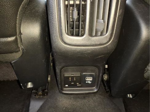 Used 2018 Jeep Compass Limited image 15