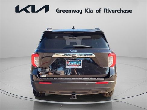 Used 2022 Ford Explorer XLT image 6