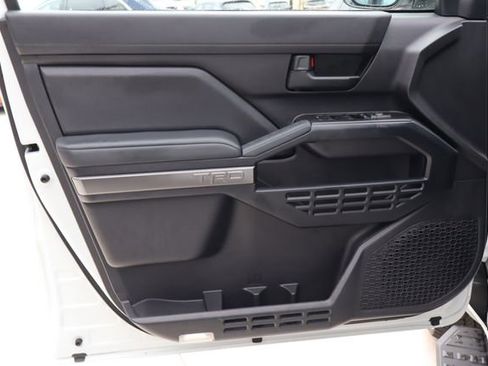 Used 2025 Toyota 4Runner TRD Off-Road image 22