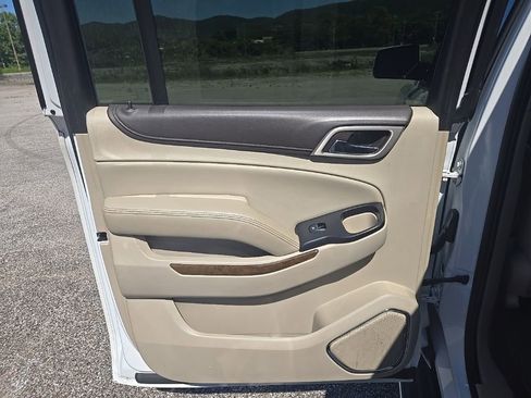 Used 2019 GMC Yukon XL Denali RWD image 19