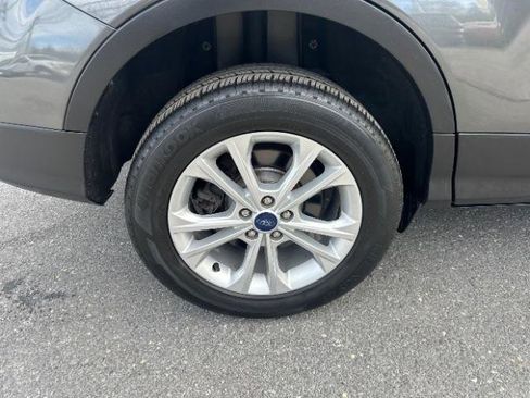 Used 2017 Ford Escape SE image 13