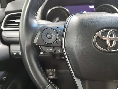 Used 2020 Toyota Camry SE w/ Cold Weather Package image 27