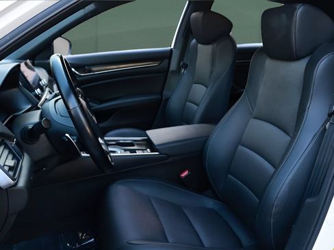 Used 2021 Honda Accord Sport image 2