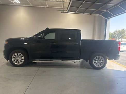 Used 2020 Chevrolet Silverado 1500 Custom w/ Custom Value Package RWD image 19