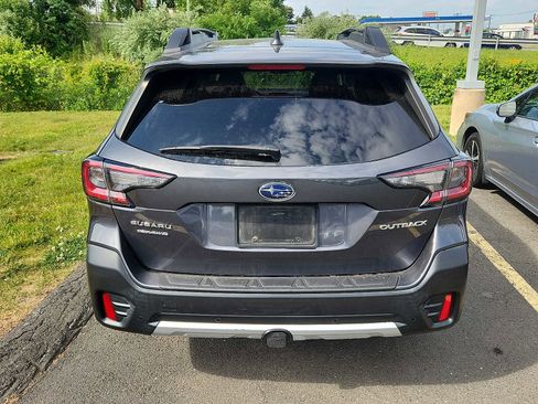 Used 2022 Subaru Outback Limited AWD/4WD image 5
