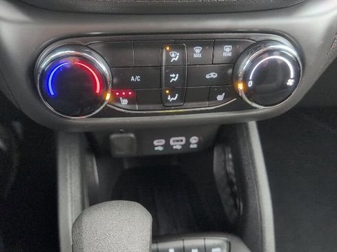 Used 2023 Chevrolet TrailBlazer LT image 30