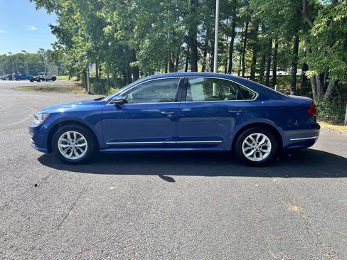 Used 2016 Volkswagen Passat 1.8T S FWD image 6