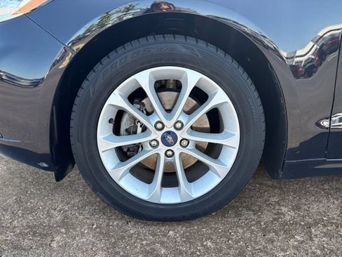 Used 2020 Ford Fusion SE FWD image 14