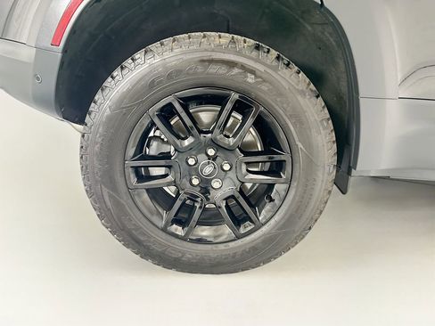 Used 2025 Land Rover Defender 110 S AWD/4WD image 32