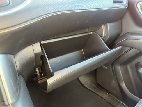 Used 2023 Chevrolet Suburban Premier image 15