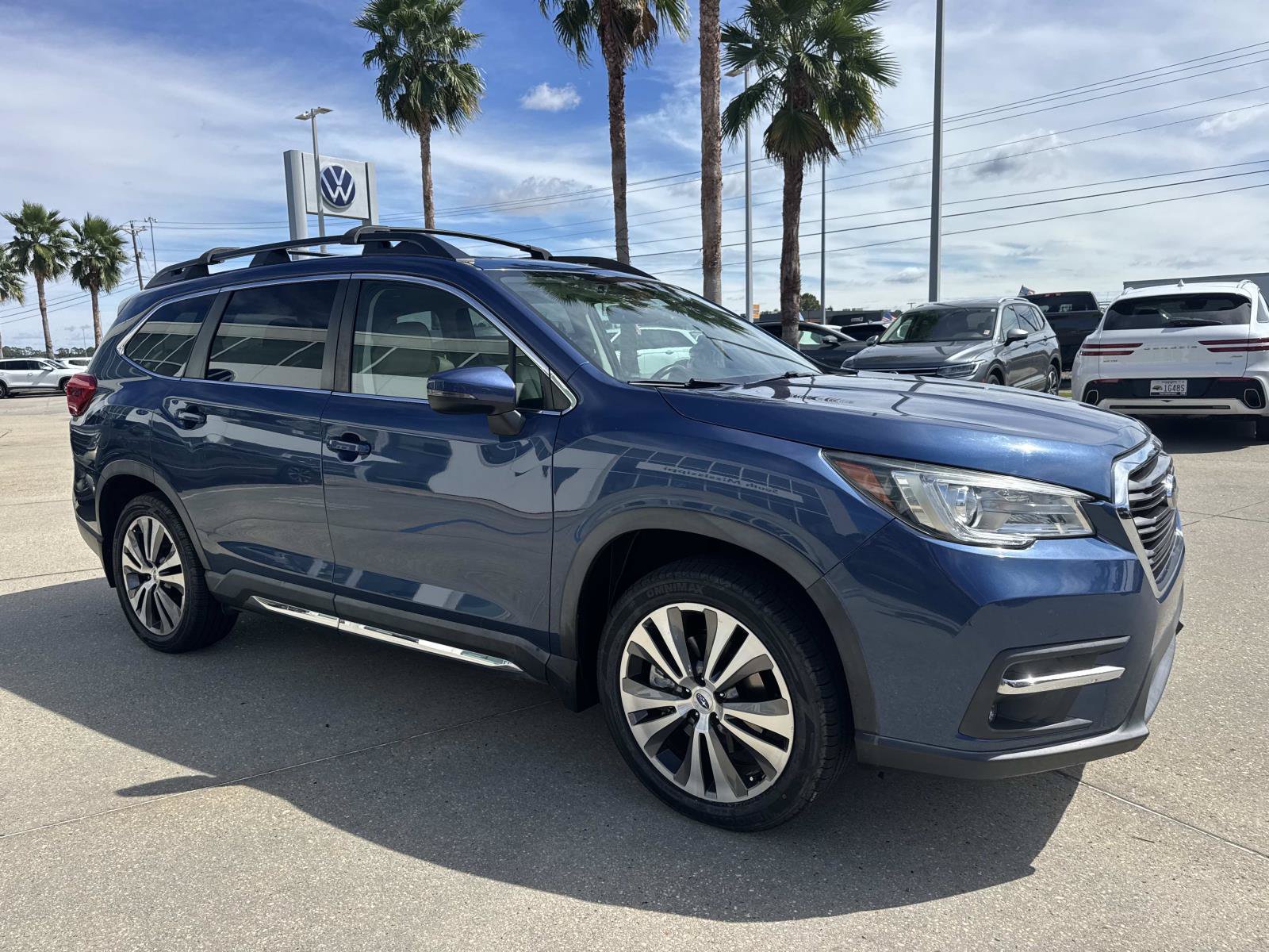 Used 2020 Subaru Ascent Limited w/ Technology Package AWD/4WD image 3