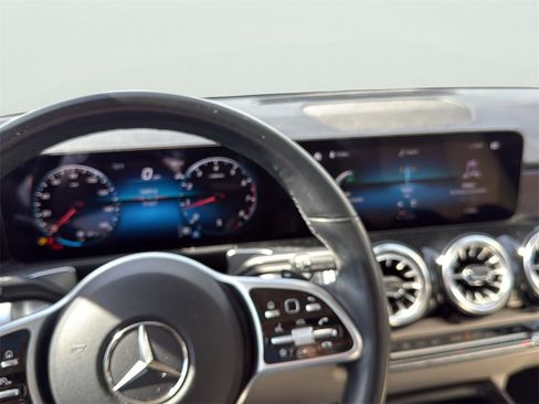 Certified 2023 Mercedes-Benz GLB 250 4MATIC image 14