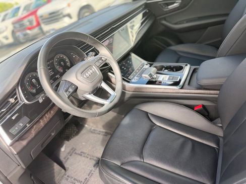 Used 2023 Audi Q8 Premium w/ Convenience Package AWD/4WD image 16